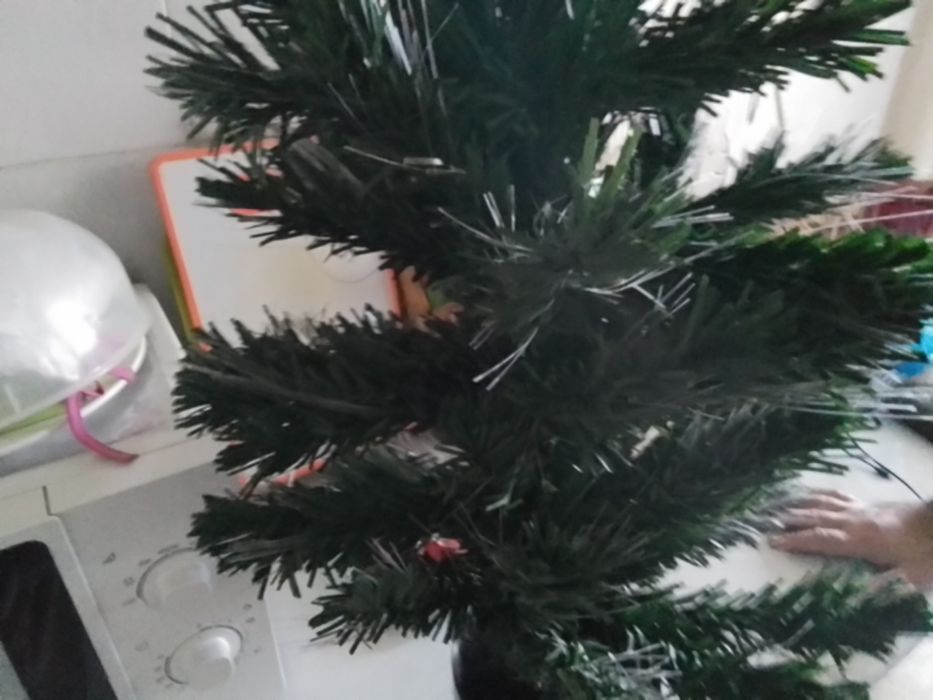 Продаётся искусственная елка