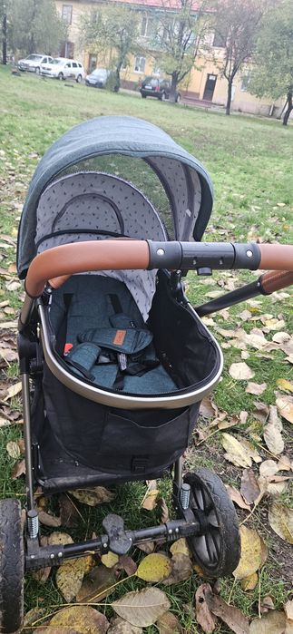 Carucior cumparat din Bebe Tei