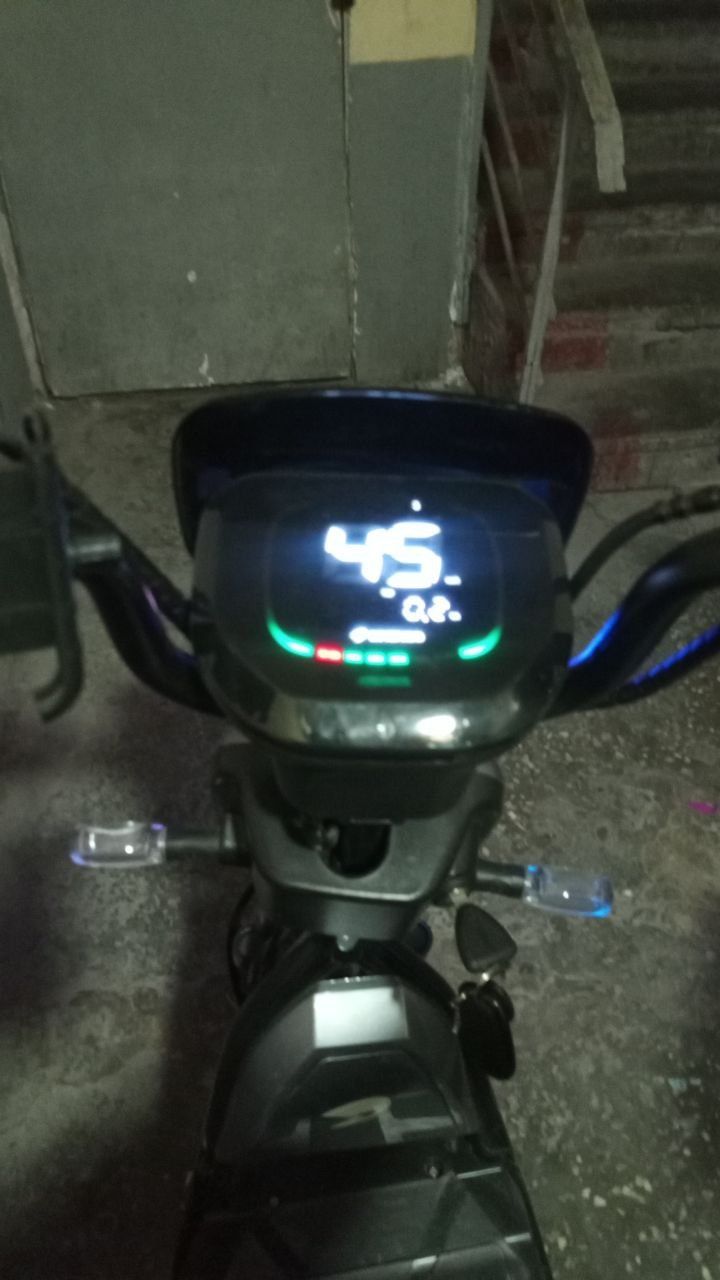 Продам Электро скутер 12 вт 20 ампер