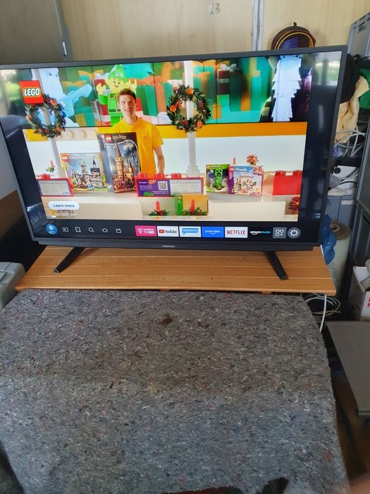 Телевизор  GRUNDIG смарт 43 инча