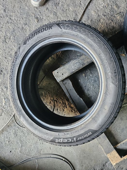 2 anvelope iarna 215 55 17 Hankook 2022