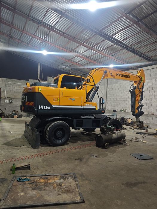 Hyundai Robex 140-w