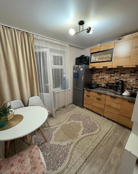 Продам 1 комн.кв.гост.типа. 19 мкр.