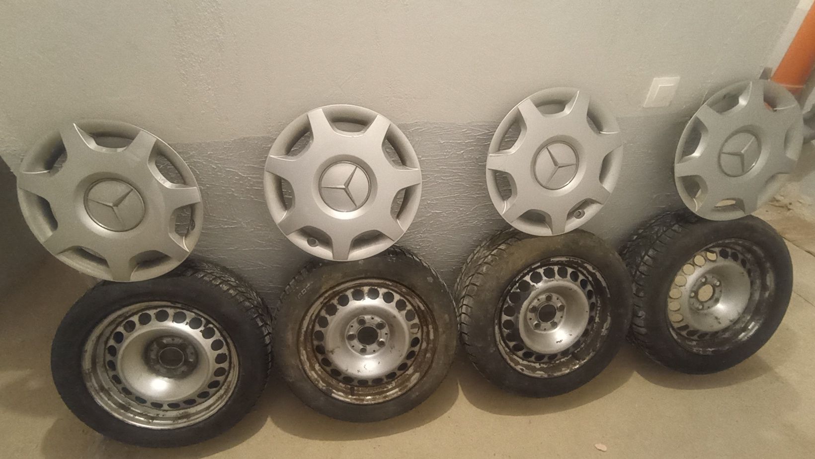16" Джанти за Мерцедес със зимни гуми 205/55 R16, 4бр+оригин. тасове