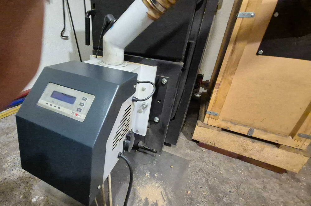 Комбиниран котел на твърдо гориво и пелети viadrus 22 basic bisolid gp