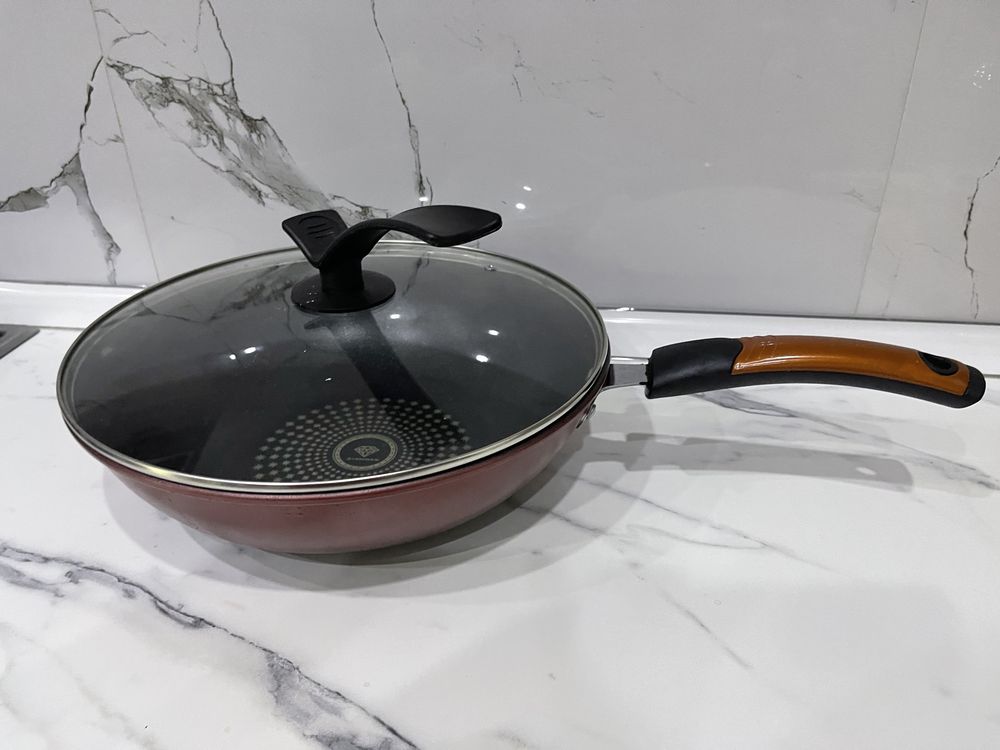 Сковородка wok антипригарная