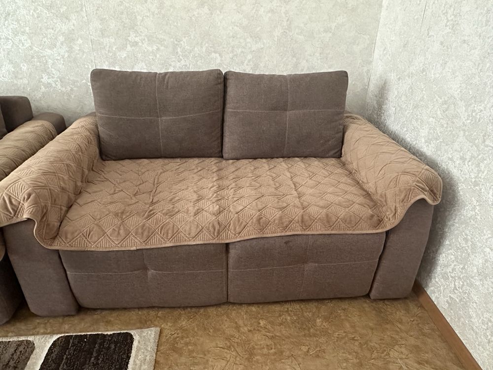 Продам мини диван и пуфик