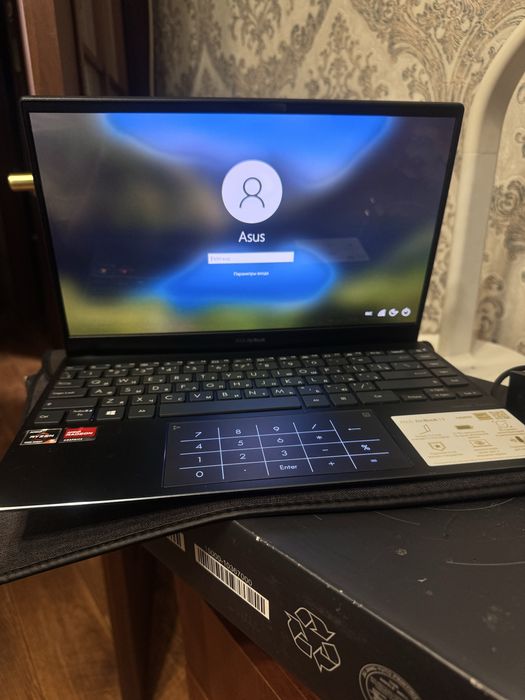 Ноутбук ультрабук Asus zenbook 13