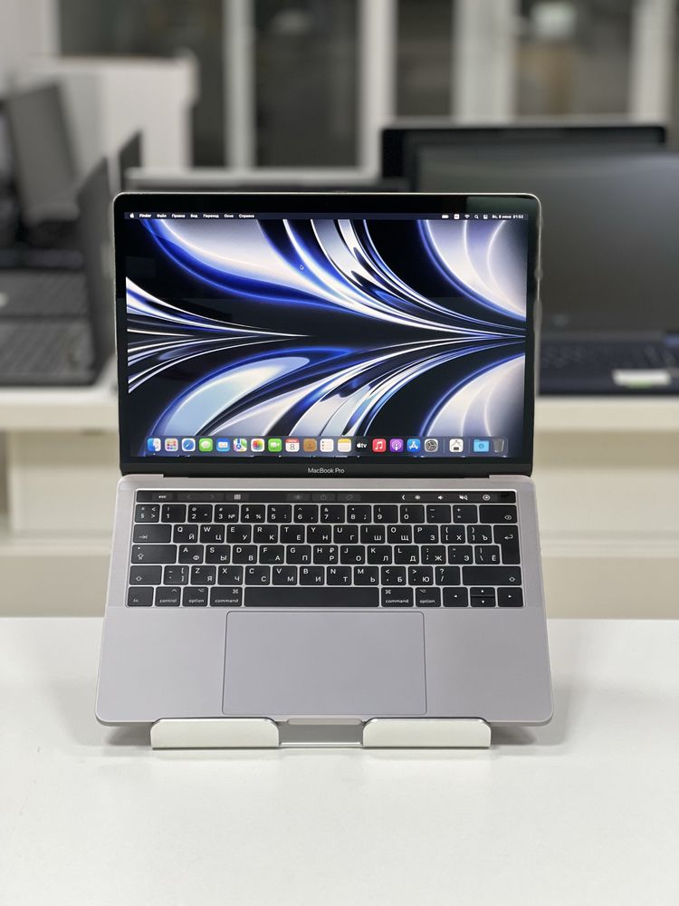 MacBook Pro 2017 Touchbar | intel core i5 | ОЗУ 8Gb | SSD 250Gb