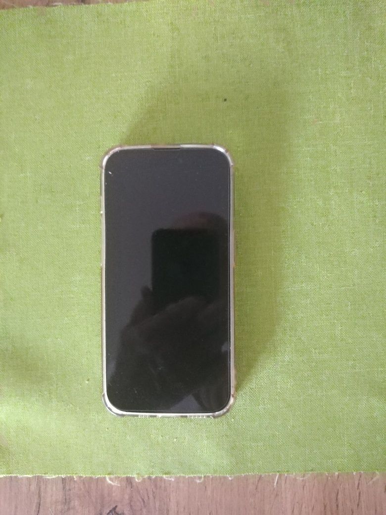 Продавам iPhone 14 Pro