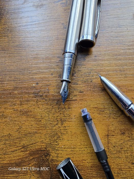 Vând set de 6 stilouri chinezești