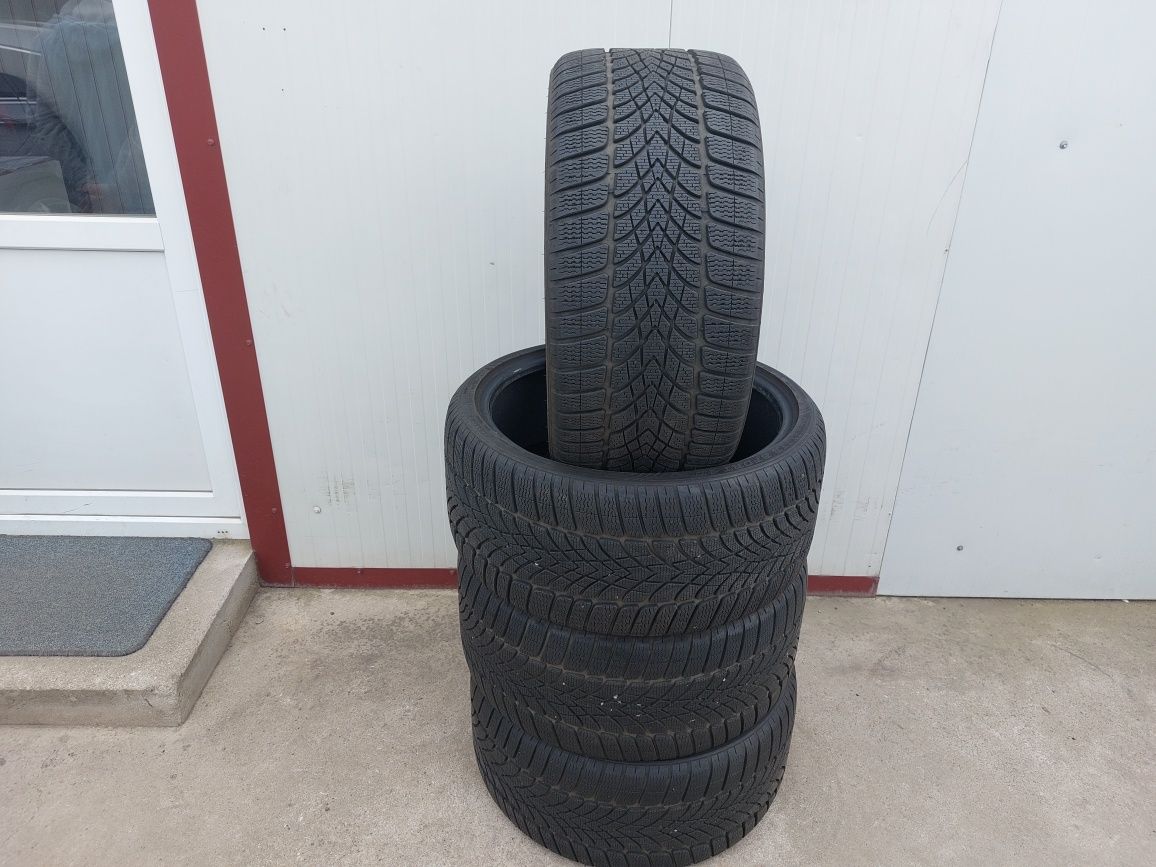 600 lei bucata! Set anvelope M+S/IARNA 285 30 21 Dunlop dot 2022! 8 mm
