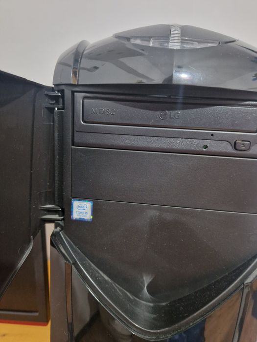 PC Gaming + Monitor AOC 24” – Pachet complet, gata de utilzare