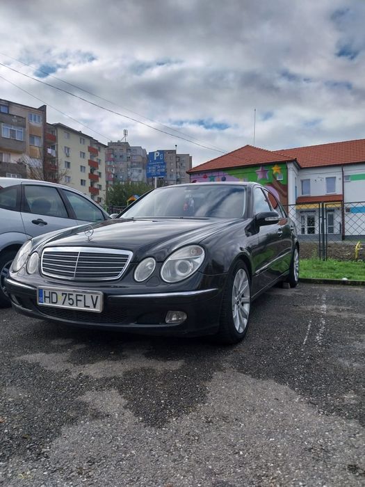 Vând Mercedes w211 
E220 cdi 150 cp 
Fabriactie 22.12.2004
Itp 07.2025