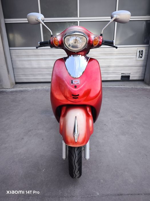 Moped/scuter electric**acumulatori NOI 2025* ANUNT VALABIL - 550 euro