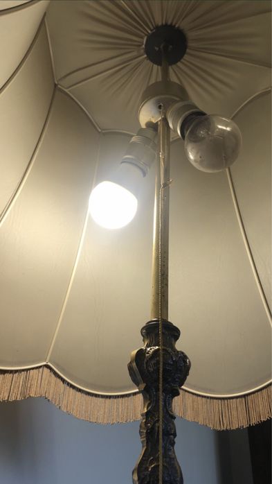Lampadar englezesc din bronz masiv,cu abajur,intrerupator