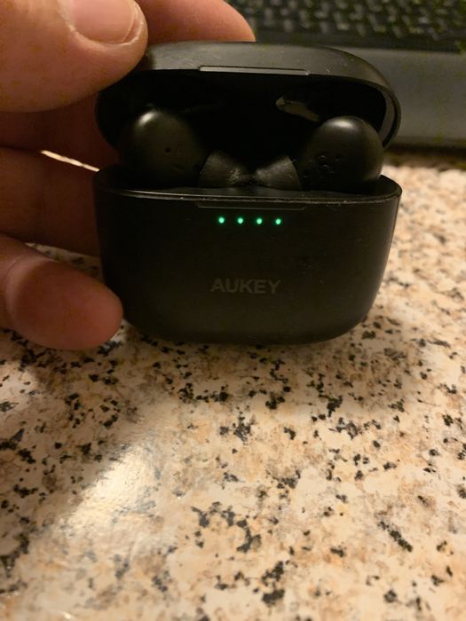 Casti bluetooth wireless in ear Aukey