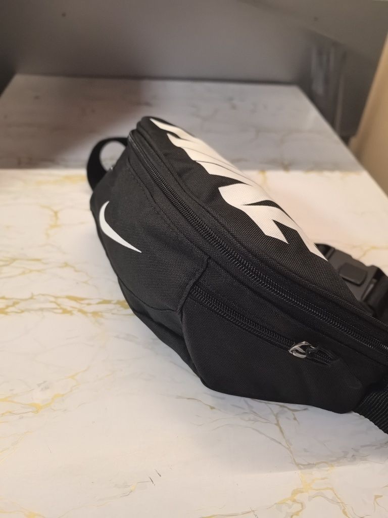 Nike чанта тип банан