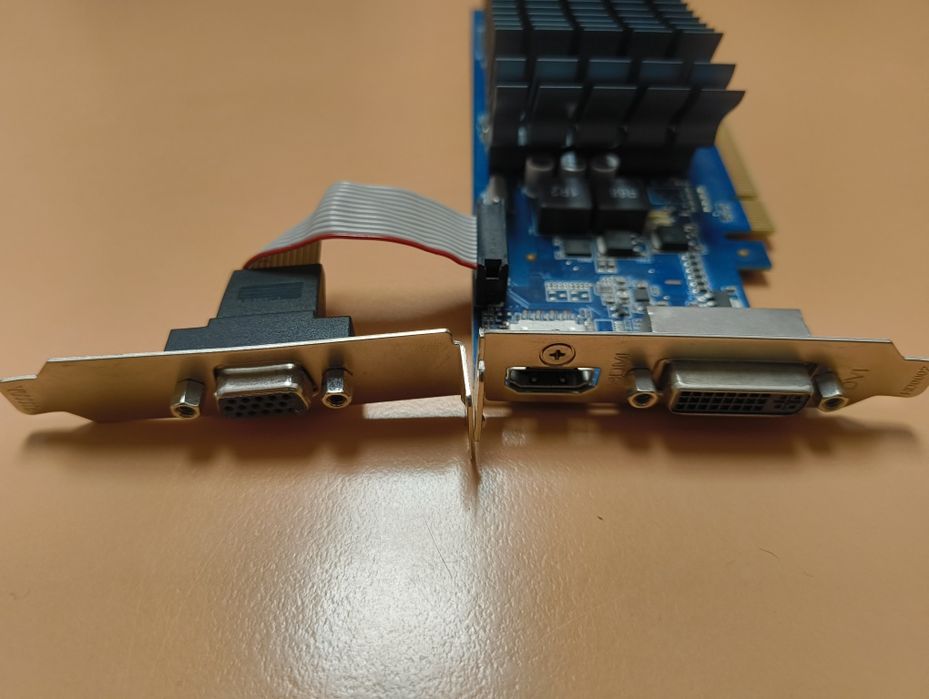 Placă video ASUS GeForce 210, 1GB, Low Profile