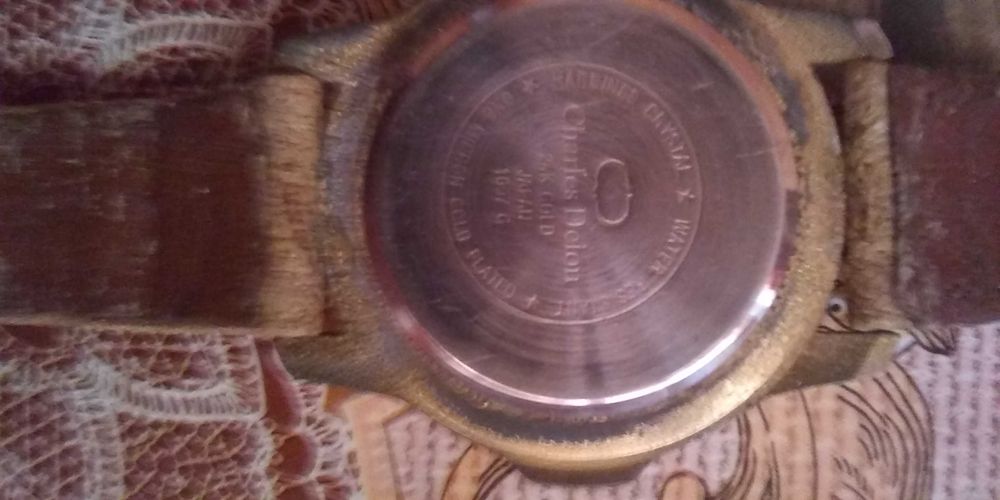 Часовник Charles Delon запазен с каишка и добро състояние