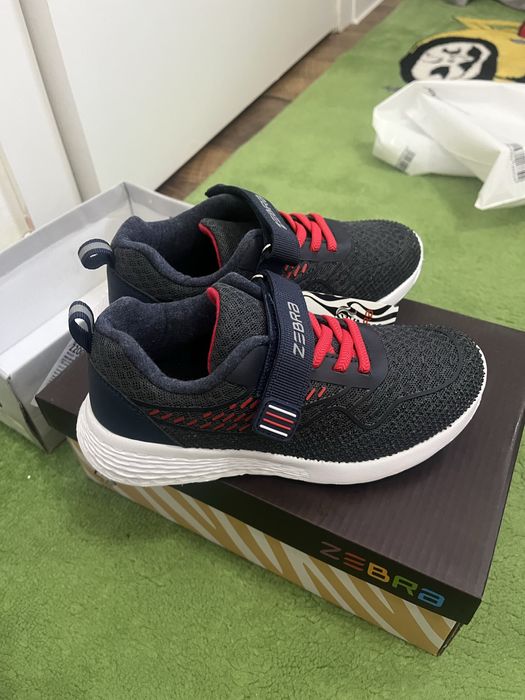 Очень стильные кросы для девочки, внутри хб, 31 р