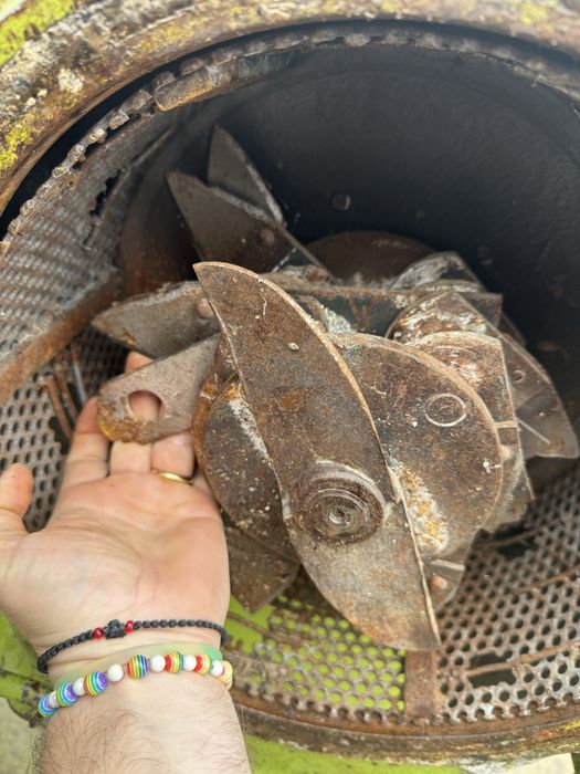 Moara pentru porumb si cereale