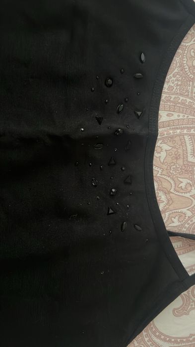 Bustiere Stradivarius, Motivi