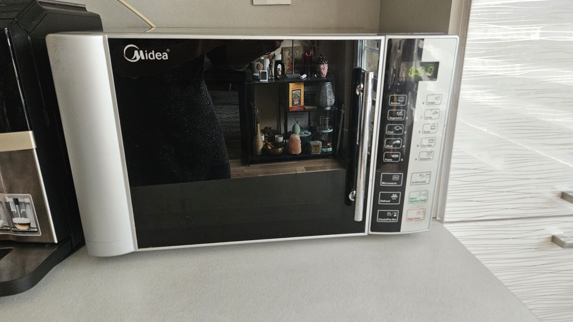 Микровълнова фурна Midea, 28 л, Мощност 1450w/ 1000W, Цифрова, Грил, I