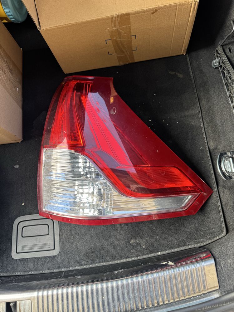Десен Диоден стоп за хонда CR-V 2015год