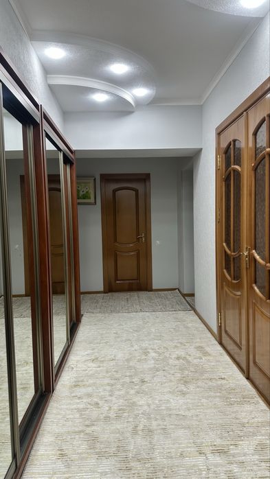 Сдается СВОЯ КВАРТИРА В ЦЕНТРЕ, ЦУМ! Метро Космонавтов!