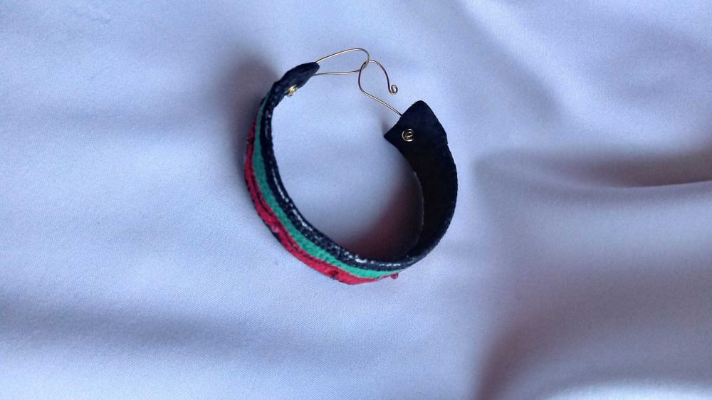 Brățară textilă cu rubine