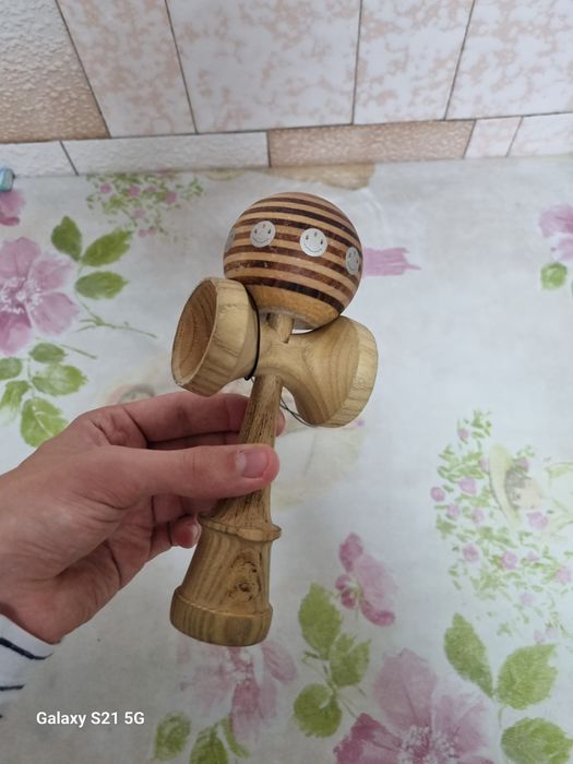 Set-up de kendama:ken de sweets bjorn pro model si tama krom 9y bday