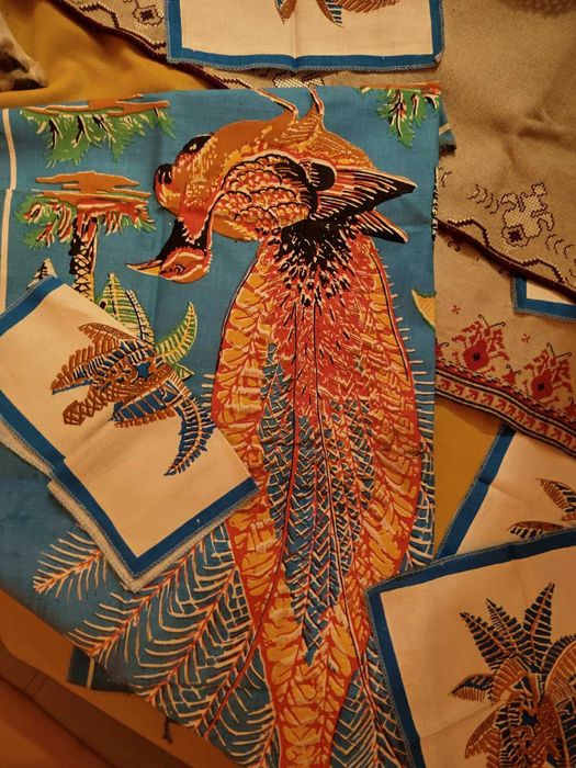 Ръчно бродирани и шити шевици, кърпи, гоблени