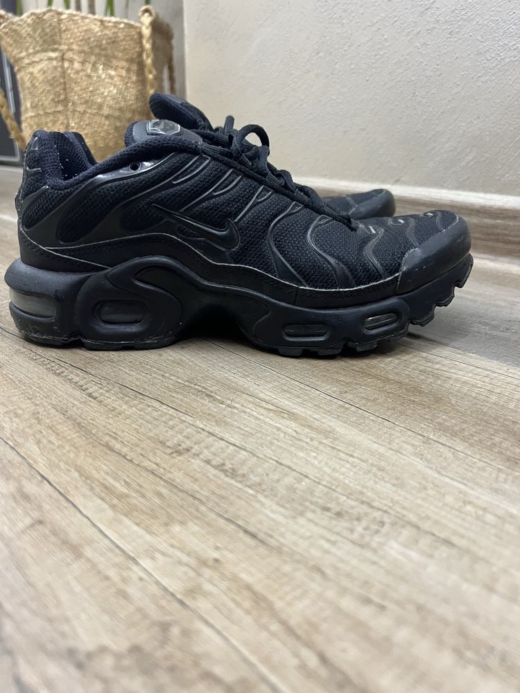 Маратонки Nike air max plus