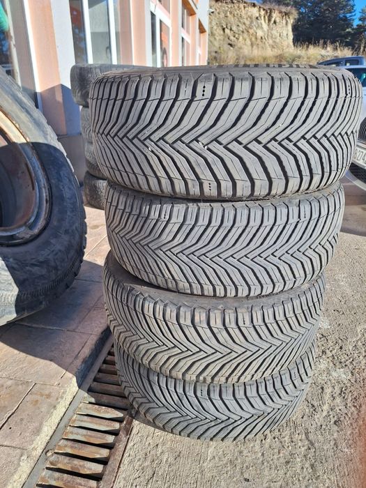 Michelin CrossClimate2 225/40r18 всесезонни