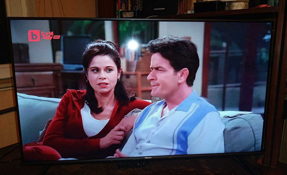 Смарт телевизор "Hissense" 43"