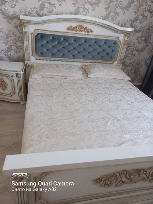 Продам спальный гарнитур