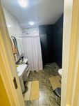 Kvartira sotiladi uchtepa rayon izza 6/1/0.5/3/  200m²