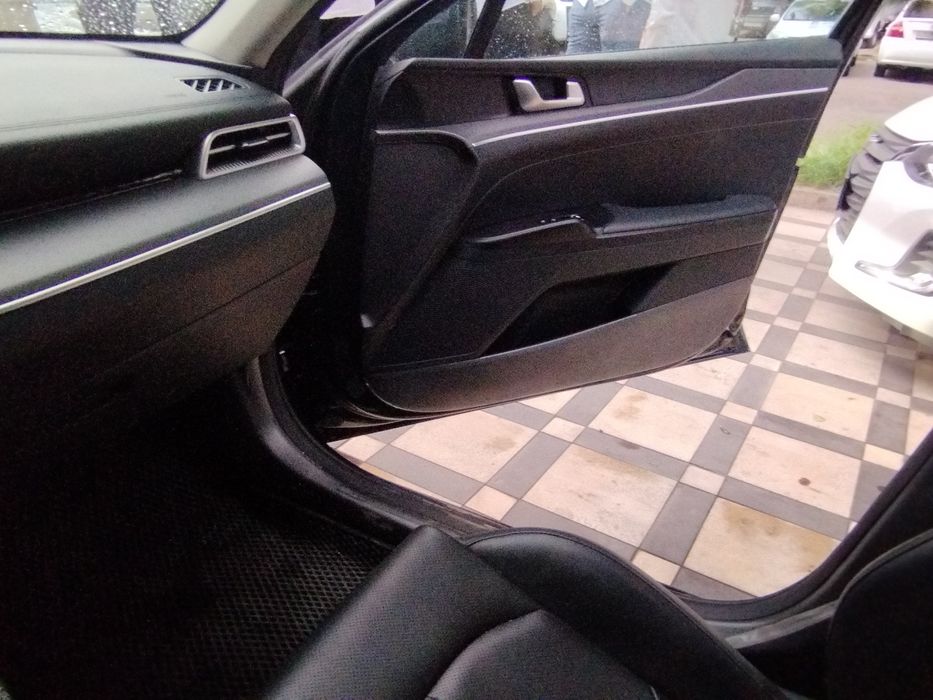 Kia k5. 5 pozitsya