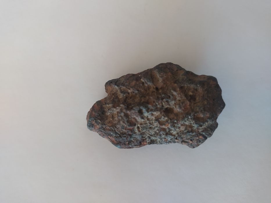 Антиквар узуклар ва метеоритлар сотилади