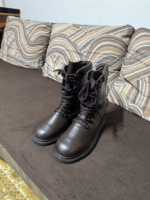 Bocanci maro din piele , militari. Noi. Mărimea 28.5