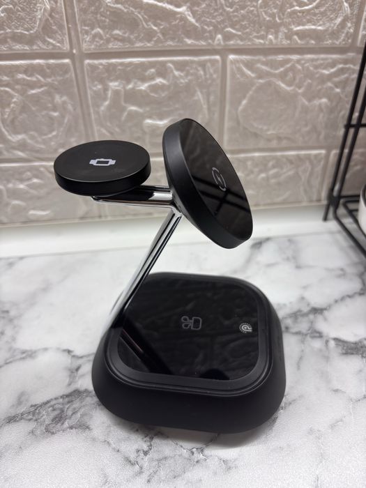 Беспроводная зарядка с подсветкой