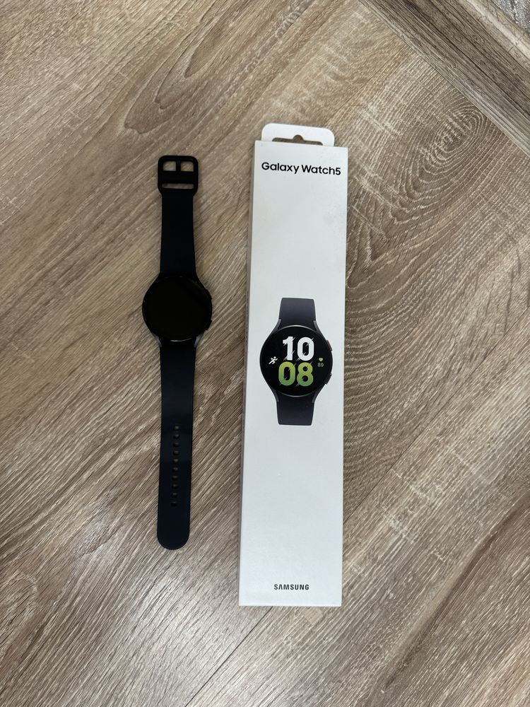 Смарт часы SAMSUNG Galaxy Watch 5 44mm Gray (SM-R910NZAACIS)