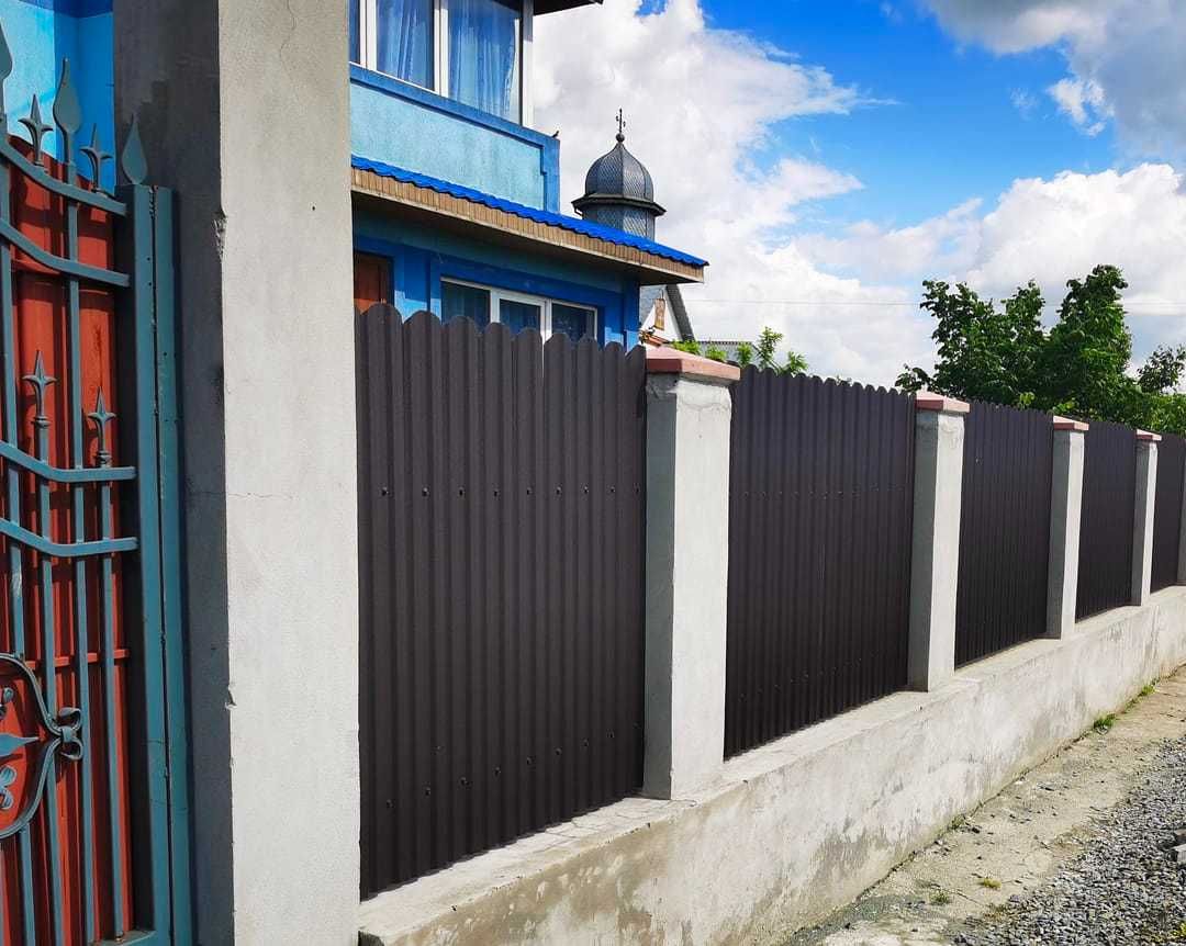 Garduri din sipca metalica si porti de diferite modele si dimensiuni