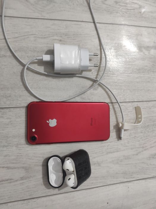 Айфон 7  product red