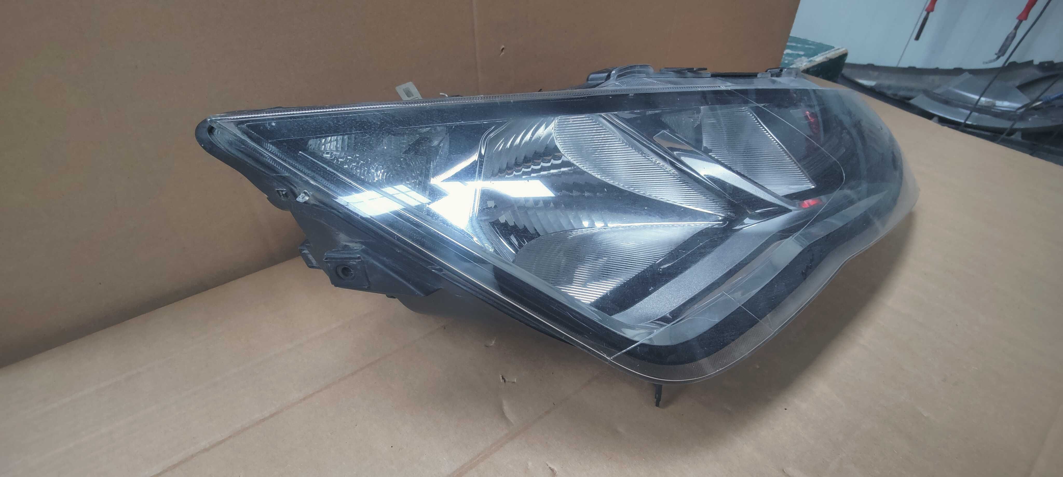 far dreapta seat leon halogen 2015