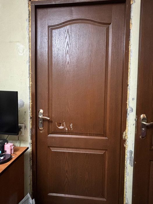 Продаются 3 двери б/у