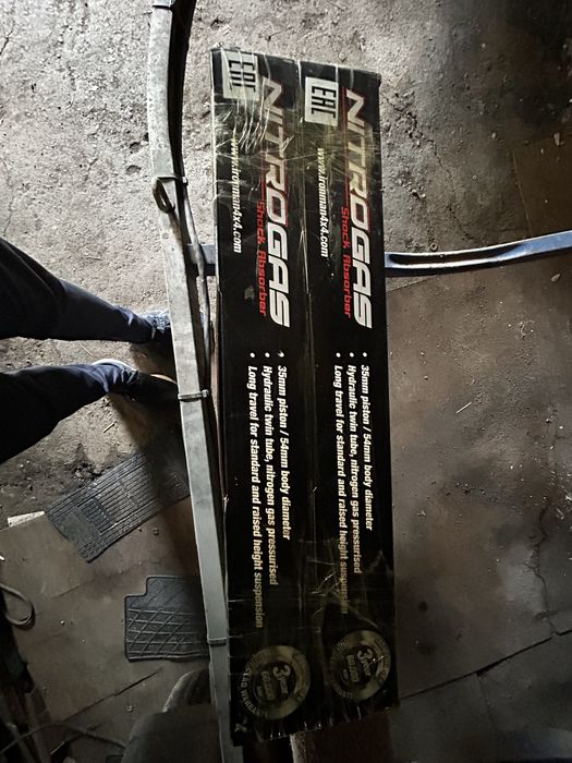 Продам амортизаторы задние на прадо 120