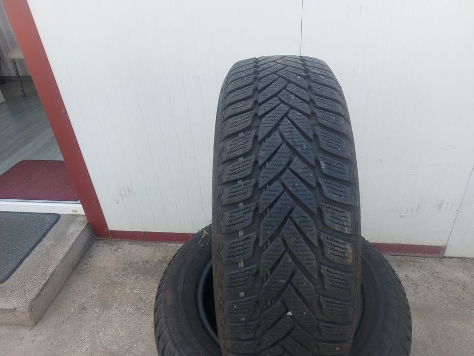 100 lei bucata! Set anvelope M+S/IARNA 195 65 15 Dunlop! 7 mm
