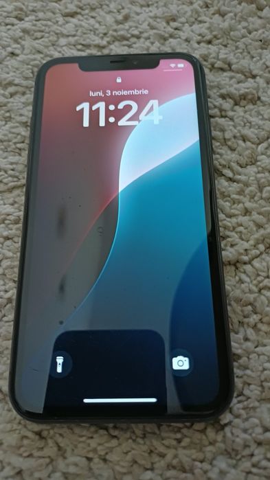 Vand Iphone 11 in stare bună. Sau schimb cu ps 4.